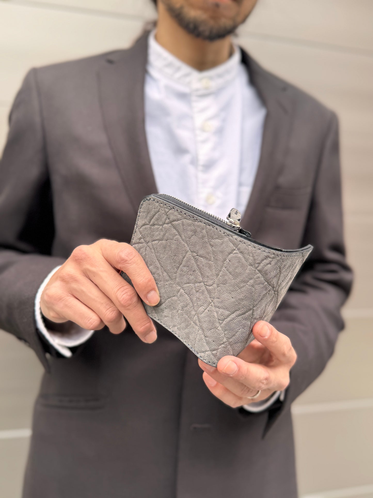 【エレファント】象革二つ折り財布スモール-Gray Elephant Small Wallet