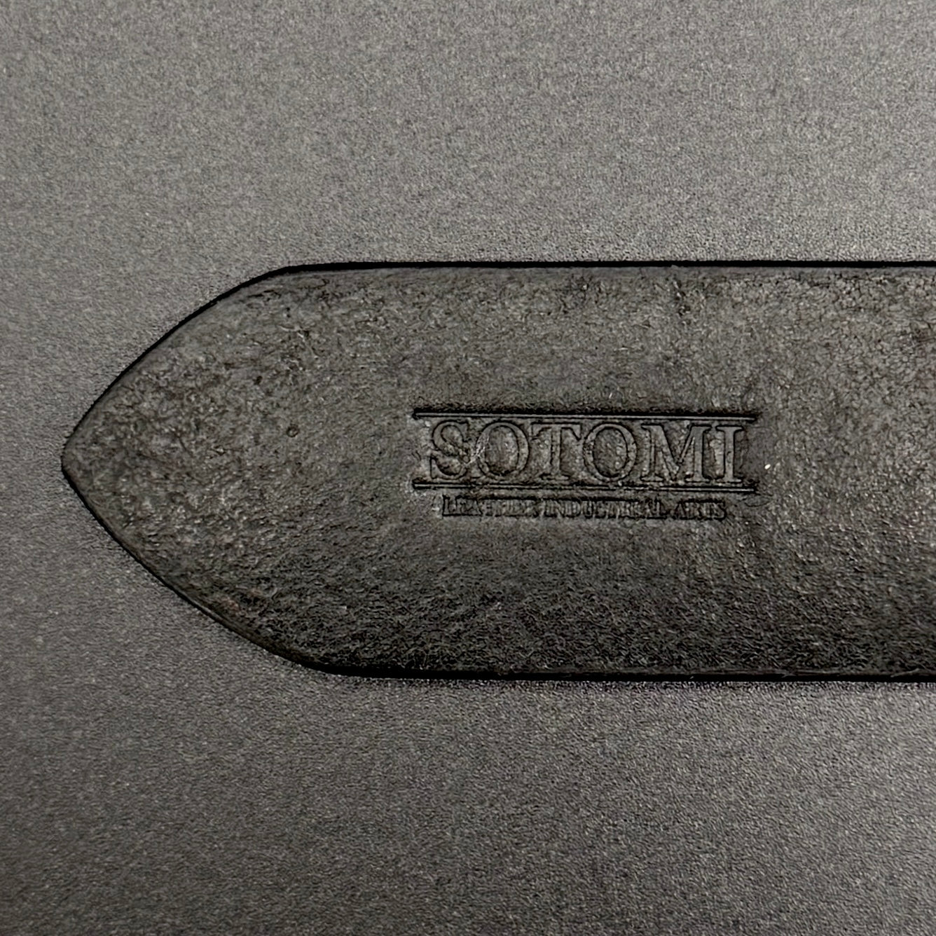 グイディ ステアハイドレザーベルト/ニッケル・ダールバックル -GUIDI Steer hide Leather Belt-