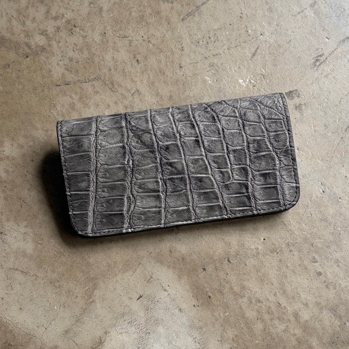 【クロコダイルポロサス】ワニ革トラッカーウォレット墨染め-Tracker Wallet SUMI