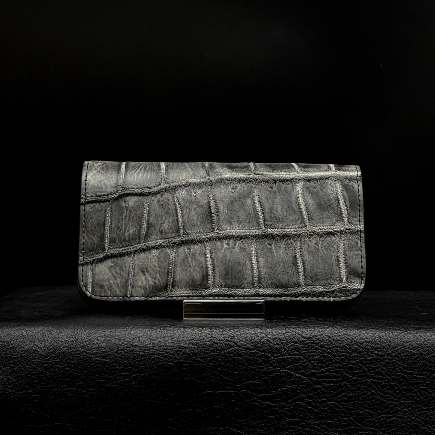 【クロコダイルポロサス】ワニ革トラッカーウォレット墨染め-Tracker Wallet SUMI