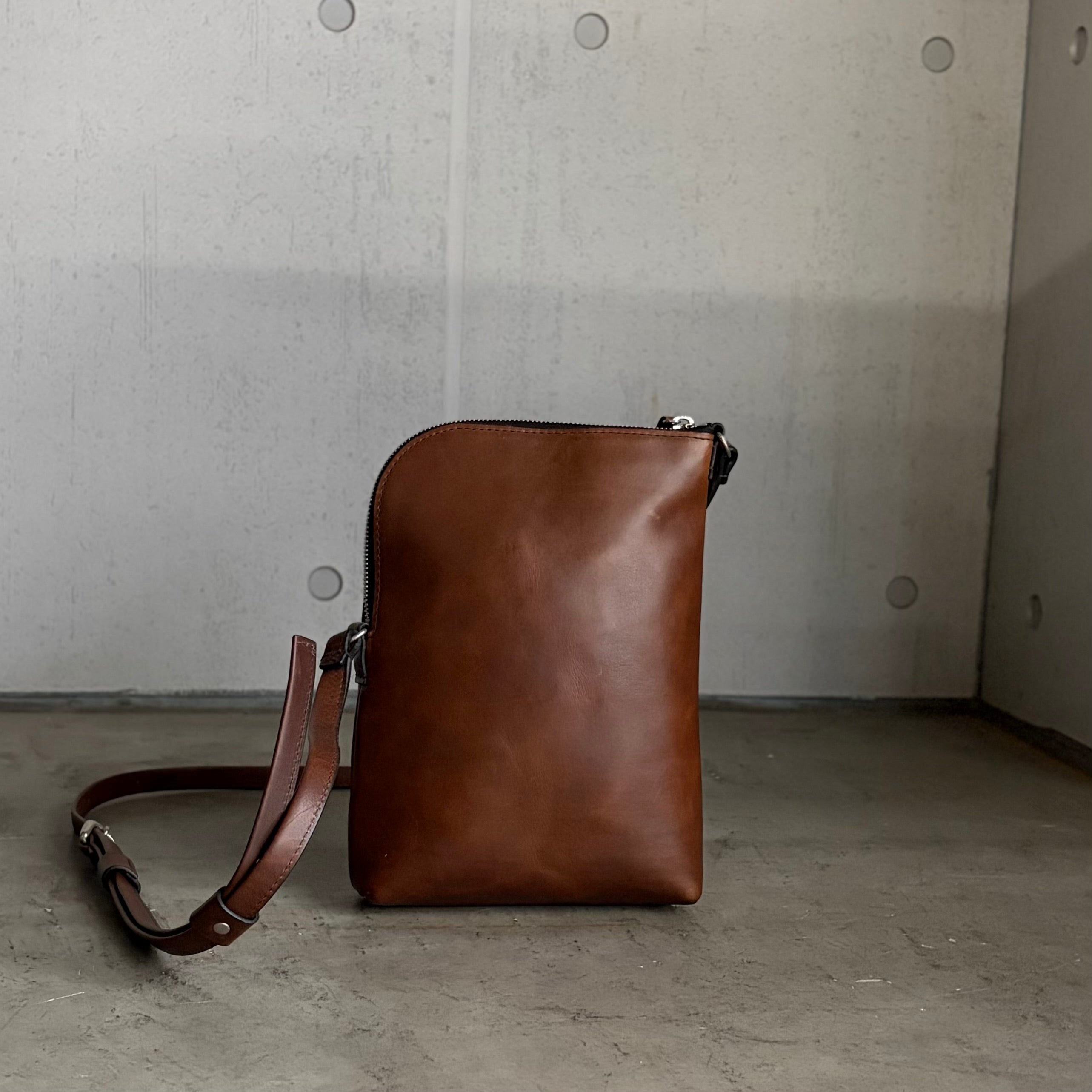 グイディ ショルダーバッグ-GUIDI 250 -Marrone- – SOTOMI LEATHER
