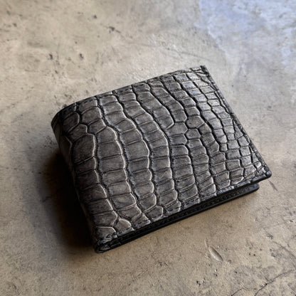 【クロコダイルポロサス】ワニ革墨染二つ折り財布-Short Wallet