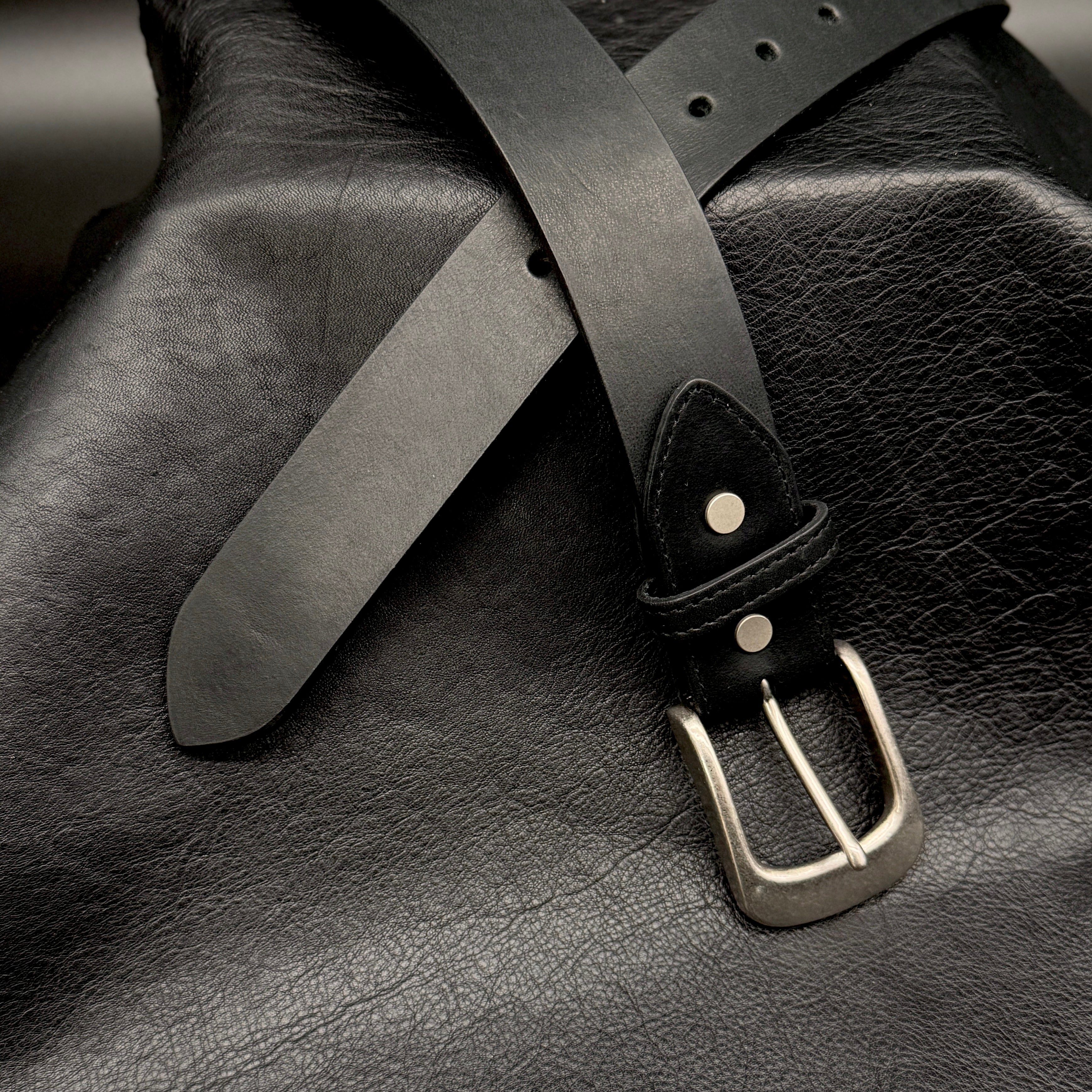 グイディ ステアハイドレザーベルト/ニッケルつや消しバックル-GUIDI