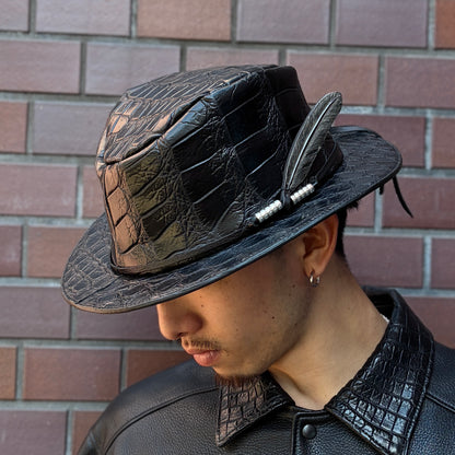 SOTOMI×ATSU CROCODILE POROSUS "Feather" HAT PLATINUM【クロコダイルポロサス/ブラック/ハット/カービング/プラチナ】