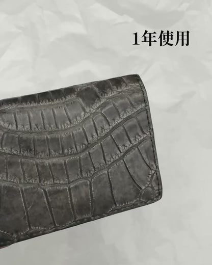 【クロコダイルポロサス】ワニ革墨染二つ折り財布-Short Wallet